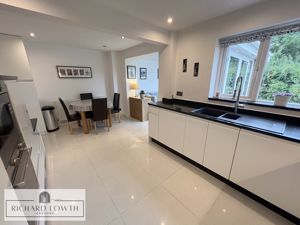 Open Plan Kitchen- click for photo gallery